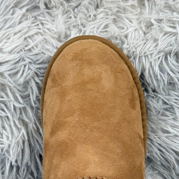 UGG Fur And Leather Snow Boots - Picture 7 of 9